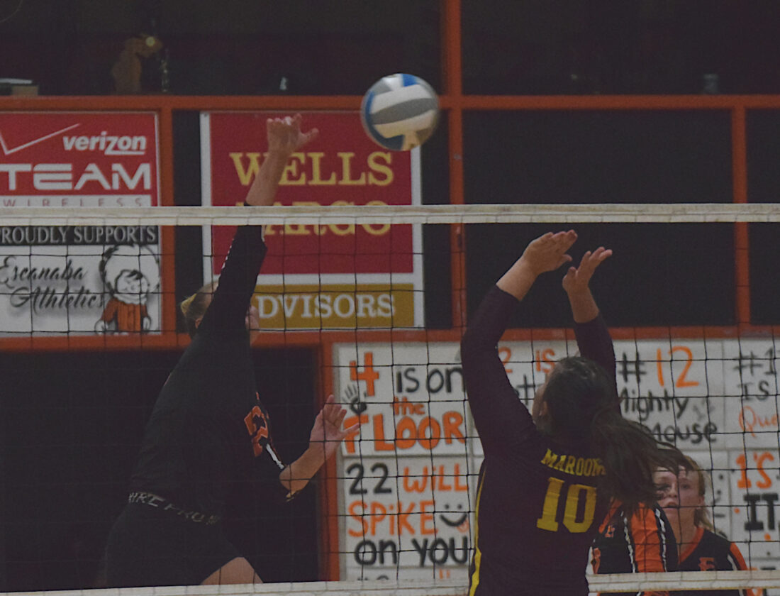 Eskymos outlast Maroons News, Sports, Jobs Daily Press